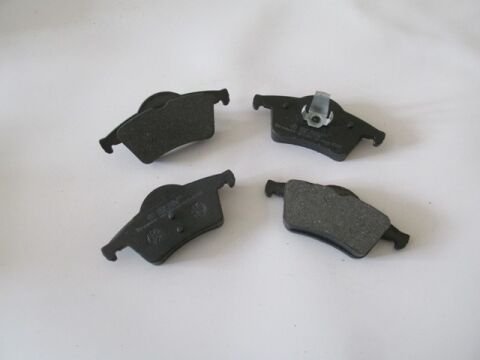 30648382 - Volvo S60- 05/09; Arka Fren Balatası (Kablosuz)(Disk)(122,7X53,8X16,2/12;3,8X53,8X16,2)(Bramax)