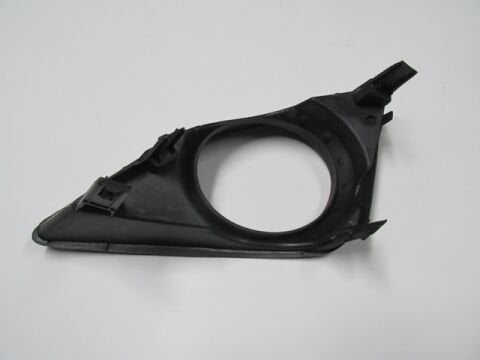 81481-12090 - TOYOTA COROLLA- E150- 07/10; SİS LAMBA KAPAĞI SAĞ SİS DELİKLİ (FPI)