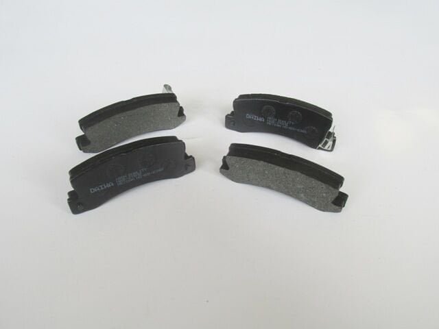 04466-20020 - TOYOTA CAMRY- 93/96; ARKA FREN BALATASI 2,2/3,0 (DİSK) (107,6X35X15) (DAIWA)